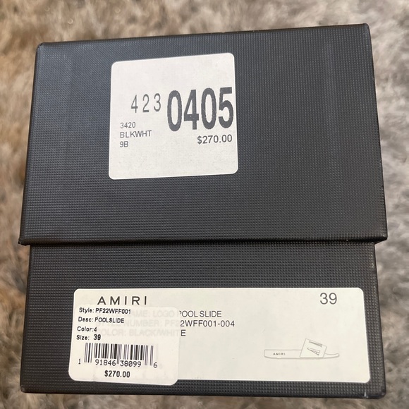 Amiri slides - Picture 3 of 5